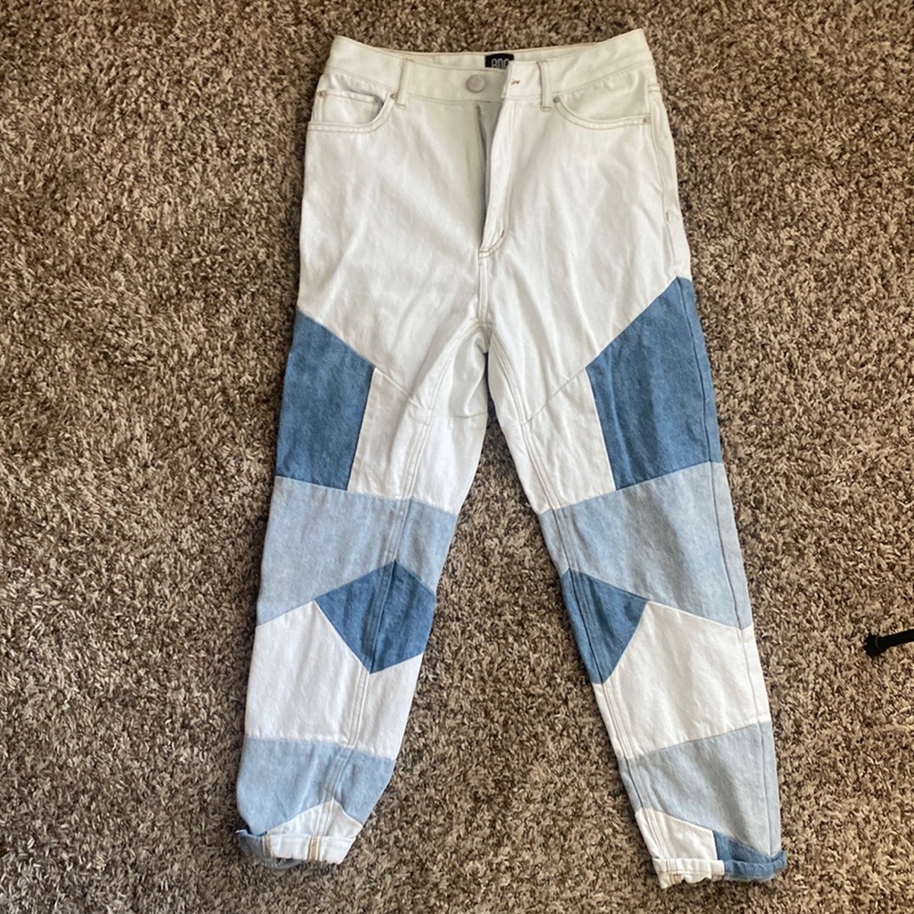 Urban Outfitters abstract jeans size 27 - mom high rise